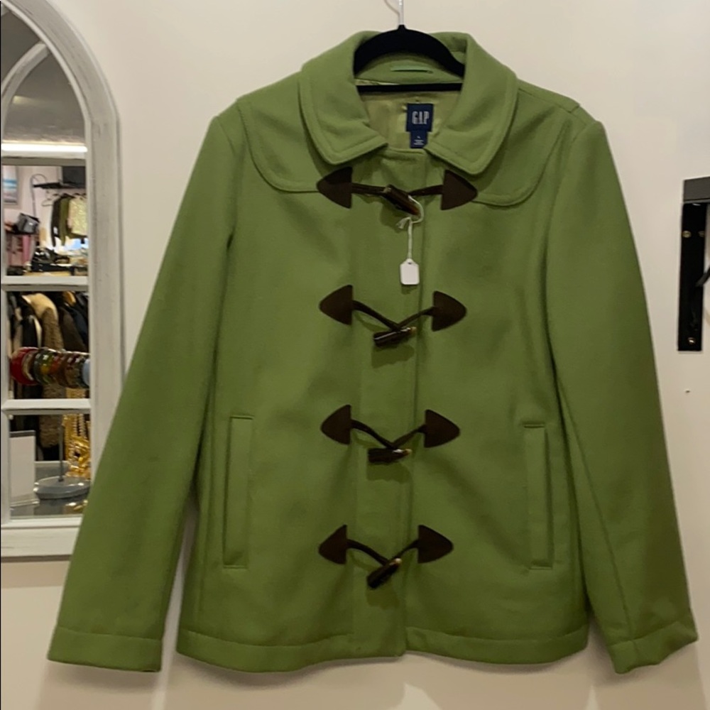 Gap woman’s wool toggle winter coat size large